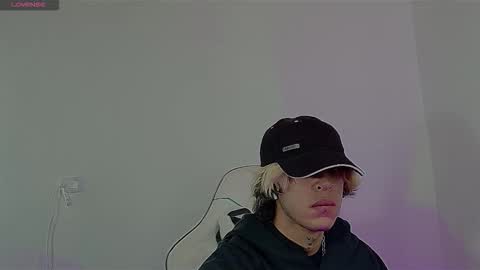 lord_moon_king online show from 09/17/25, 03:19