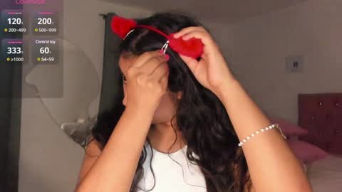 lore_rey online show from 02/03/25, 12:04