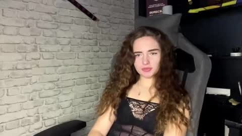 Molly online show from 10/23/25, 05:07