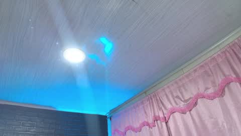 Loren online show from 01/11/25, 12:22