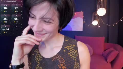 Snapshot of loren_daze chatting on 02/21/25, 01:55 Loren online show from 02/21/25, 01:55