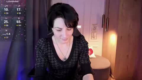 Snapshot of loren_daze chatting on 03/04/25, 01:49 Loren online show from 03/04/25, 01:49