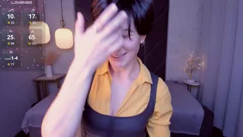 Loren online show from 10/29/25, 02:19