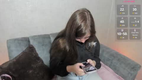 Snapshot of loren_jacksoon chatting on 07/18/26, 12:42 Loren online show from 07/18/26, 12:42