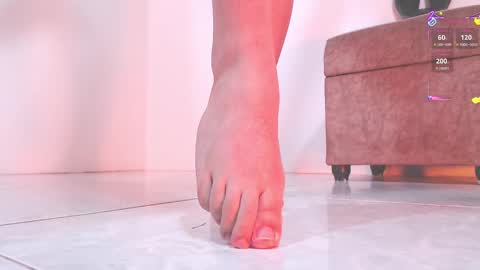 Snapshot of lorena_5 chatting on 10/28/25, 11:51 Lorena  online show from 10/28/25, 11:51