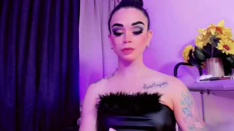 lesly lorena online show from 02/15/26, 07:51