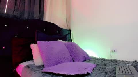 lesly lorena online show from 03/29/26, 09:37