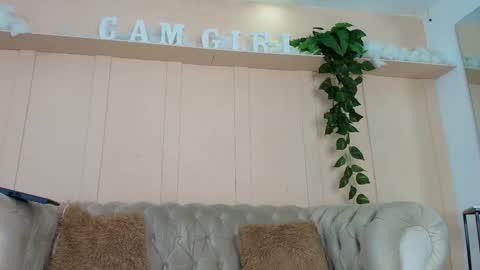 lorena_rubio online show from 10/25/25, 12:13