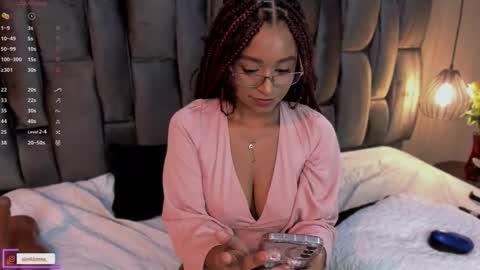 Snapshot of lorena_vieira_ chatting on 02/16/25, 11:26 Lorena Vieira online show from 02/16/25, 11:26