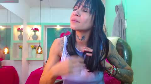 Snapshot of lorenapinto_ chatting on 02/19/26, 05:14 lore online show from 02/19/26, 05:14