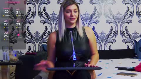 Snapshot of lorenaryan chatting on 02/08/25, 12:50 lorenaryan online show from 02/08/25, 12:50