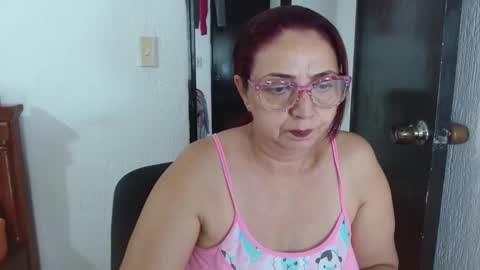 Snapshot of lorenatits chatting on 03/11/25, 02:51 Lorena.. online show from 03/11/25, 02:51