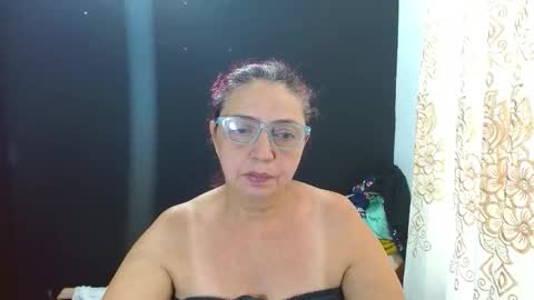 Snapshot of lorenatits chatting on 10/05/25, 05:22 Lorena.. online show from 10/05/25, 05:22