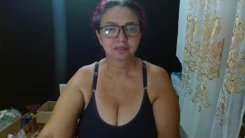 Snapshot of lorenatits chatting on 10/08/25, 03:37 Lorena.. online show from 10/08/25, 03:37