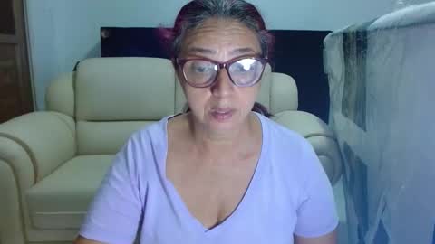 Snapshot of lorenatits chatting on 10/13/25, 11:27 Lorena.. online show from 10/13/25, 11:27