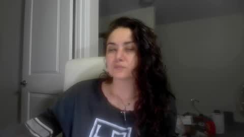 Snapshot of lorenlovely chatting on 12/15/25, 10:14 lorenlovely online show from 12/15/25, 10:14