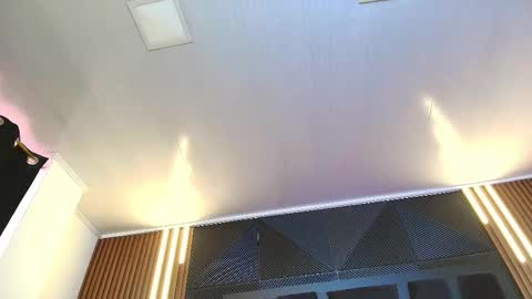  L O R E N Z O  Thumbs Up help  online show from 02/12/26, 05:30