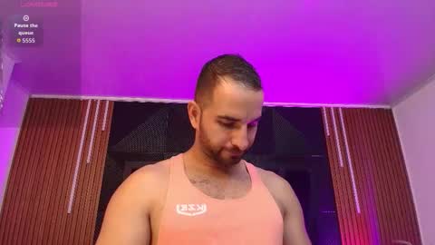  L O R E N Z O  Thumbs Up help  online show from 02/21/26, 05:25