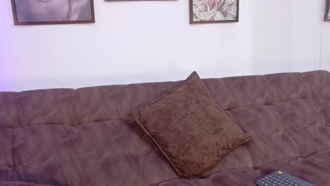 loretahorny online show from 12/20/25, 02:13