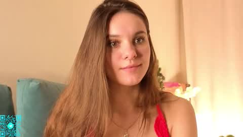 Chloe for Fan BlackHole online show from 12/05/25, 07:54