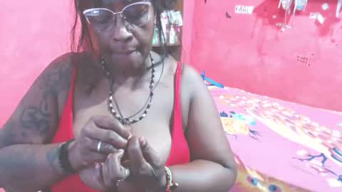 Snapshot of loretybighot chatting on 05/27/26, 03:20 loretybighot online show from 05/27/26, 03:20