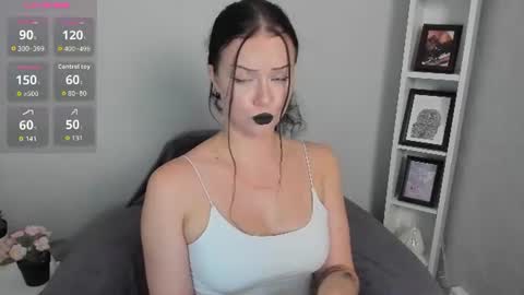 Snapshot of lori_hells chatting on 07/07/26, 06:47 Lori online show from 07/07/26, 06:47