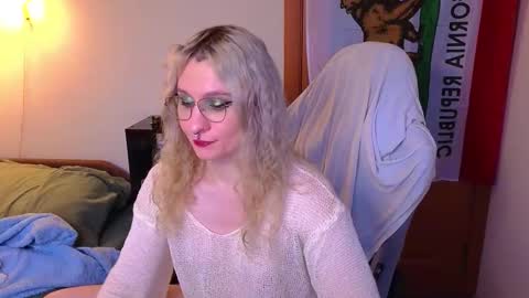 Lori -----------------------------------    online show from 02/04/26, 02:23