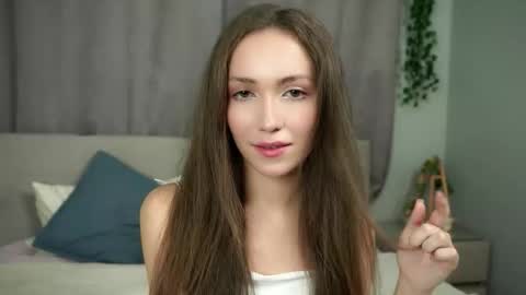 Snapshot of loriamarzinske chatting on 09/23/25, 10:46 Naomi online show from 09/23/25, 10:46