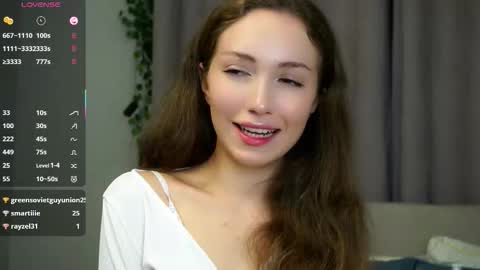 Snapshot of loriamarzinske chatting on 10/02/25, 09:55 Naomi online show from 10/02/25, 09:55