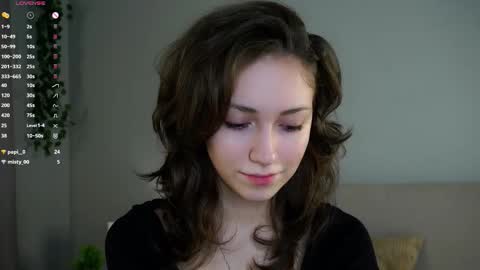 Snapshot of loriamarzinske chatting on 12/02/25, 09:32 Naomi online show from 12/02/25, 09:32