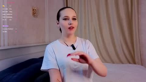 Mia online show from 11/13/25, 02:49