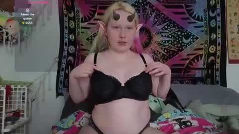 Lori Critter online show from 05/09/26, 10:15