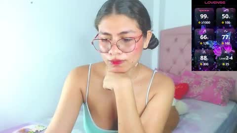 Snapshot of lorraine_rosse chatting on 10/01/25, 06:52 lorraine online show from 10/01/25, 06:52