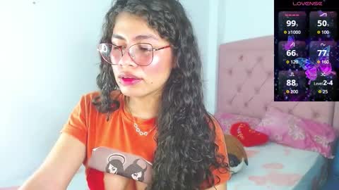 Snapshot of lorraine_rosse chatting on 10/09/25, 06:11 lorraine online show from 10/09/25, 06:11