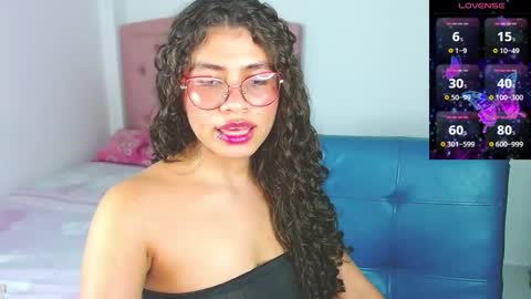 Snapshot of lorraine_rosse chatting on 11/13/25, 06:01 lorraine online show from 11/13/25, 06:01