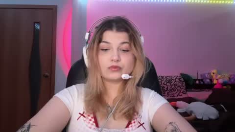 Snapshot of lorrainepurkiss chatting on 06/29/26, 10:15 Stasha online show from 06/29/26, 10:15