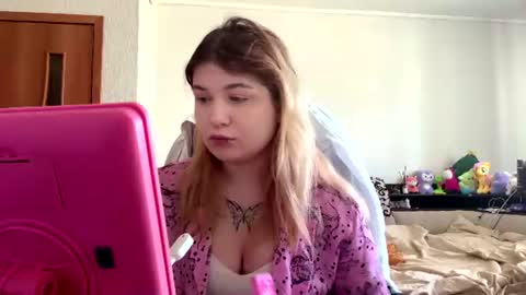 Snapshot of lorrainepurkiss chatting on 07/24/26, 03:04 Stasha online show from 07/24/26, 03:04