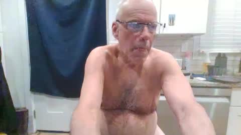 Snapshot of losertinypeni chatting on 03/03/25, 11:24 losertinypeni online show from 03/03/25, 11:24