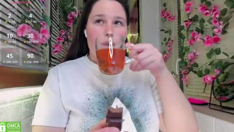 Alisa   My darlings online show from 05/12/26, 09:01