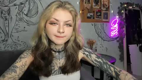 Snapshot of lostallice chatting on 01/11/25, 04:48 lostallice online show from 01/11/25, 04:48