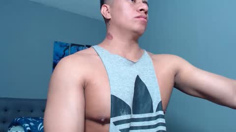 Snapshot of lothbrok_strong chatting on 11/21/25, 01:04 lothbrok online show from 11/21/25, 01:04