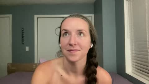 lothlori online show from 05/15/26, 10:50