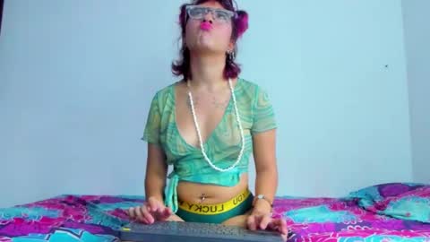 lotto_bloom online show from 11/18/25, 08:13