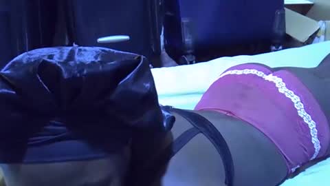 Snapshot of lotty_lavilla chatting on 10/23/25, 01:38 lotty_lavilla online show from 10/23/25, 01:38