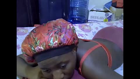 Snapshot of lotty_lavilla chatting on 11/25/25, 06:13 lotty_lavilla online show from 11/25/25, 06:13