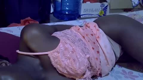 Snapshot of lotty_lavilla chatting on 11/27/25, 06:43 lotty_lavilla online show from 11/27/25, 06:43