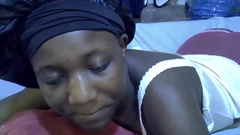 Snapshot of lotty_lavilla chatting on 12/02/25, 01:00 lotty_lavilla online show from 12/02/25, 01:00