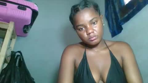 Snapshot of louane98 chatting on 02/20/26, 11:32 louane98 online show from 02/20/26, 11:32