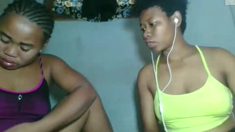 louane98 online show from 04/14/26, 10:43