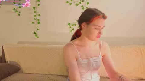Riley online show from 09/28/25, 06:13